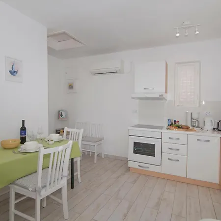Vicina Summer 2 Apartment